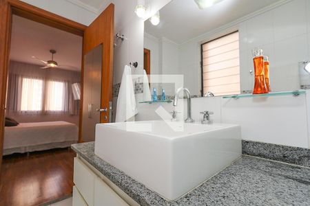 Apartamento para alugar com 226m², 4 quartos e 3 vagas Apartamento para alugar com 226m², 4 quartos e 3 vagasBanheiro Quarto 2 - Suíte