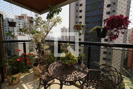 Apartamento para alugar com 226m², 4 quartos e 3 vagas Apartamento para alugar com 226m², 4 quartos e 3 vagasVaranda da Sala