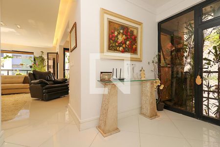 Apartamento para alugar com 226m², 4 quartos e 3 vagas Apartamento para alugar com 226m², 4 quartos e 3 vagasHall de Entrada