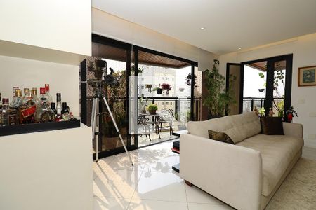 Apartamento para alugar com 226m², 4 quartos e 3 vagas Apartamento para alugar com 226m², 4 quartos e 3 vagasSala