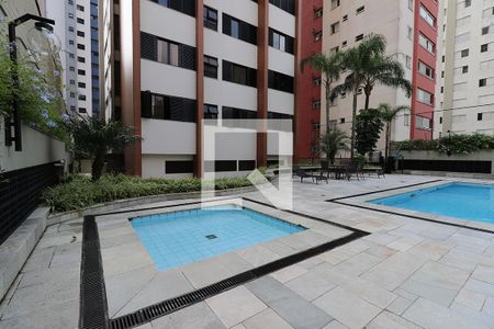 Apartamento para alugar com 226m², 4 quartos e 3 vagas Apartamento para alugar com 226m², 4 quartos e 3 vagasÁrea comum - Piscina