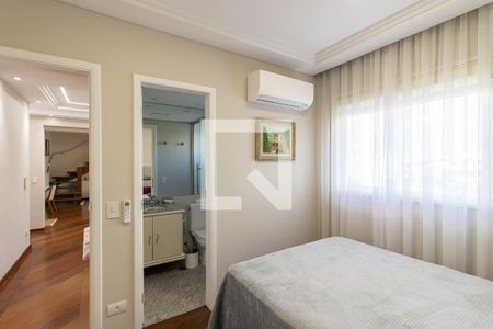 Apartamento à venda com 257m², 2 quartos e 3 vagas Apartamento à venda com 257m², 2 quartos e 3 vagasSuíte 1