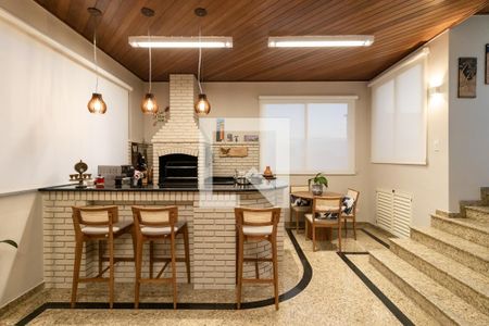 Apartamento à venda com 257m², 2 quartos e 3 vagas Apartamento à venda com 257m², 2 quartos e 3 vagasCobertura