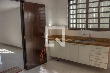 Casa de condomínio à venda com 340m², 3 quartos e 3 vagas Casa de condomínio à venda com 340m², 3 quartos e 3 vagasCozinha