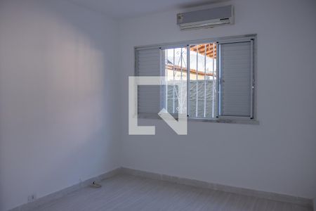 Casa de condomínio à venda com 340m², 3 quartos e 3 vagas Casa de condomínio à venda com 340m², 3 quartos e 3 vagasQuarto 1