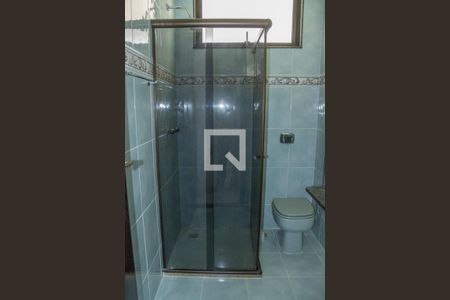 Casa de condomínio à venda com 340m², 3 quartos e 3 vagas Casa de condomínio à venda com 340m², 3 quartos e 3 vagasBanheiro da Suíte