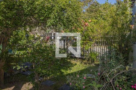 Casa de condomínio à venda com 340m², 3 quartos e 3 vagas Casa de condomínio à venda com 340m², 3 quartos e 3 vagasQuintal