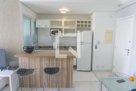 Sala/Cozinha de apartamento para alugar com 1 quarto, 55m² em Cerqueira César, São Paulo