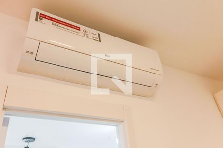 Quarto / Cozinha de apartamento para alugar com 1 quarto, 22m² em Butantã, São Paulo