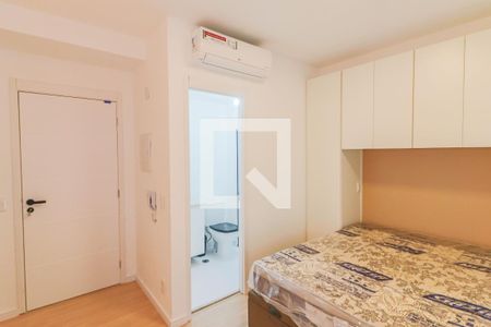 Quarto / Cozinha de apartamento para alugar com 1 quarto, 22m² em Butantã, São Paulo