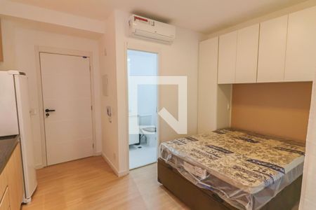 Quarto / Cozinha de apartamento para alugar com 1 quarto, 22m² em Butantã, São Paulo
