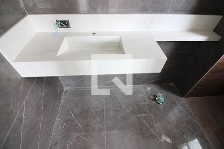 Apartamento à venda com 107m², 2 quartos e 2 vagasBanheiro da Suíte 2