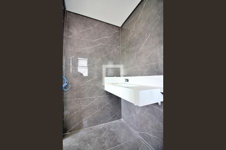 Apartamento à venda com 107m², 2 quartos e 2 vagasBanheiro da Suíte 2