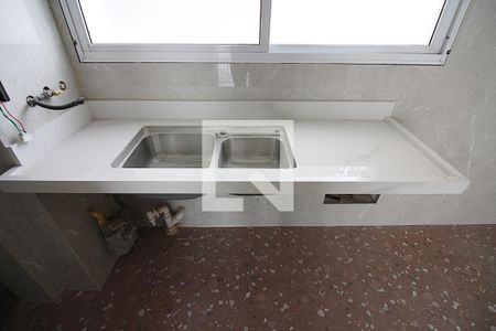 Apartamento à venda com 107m², 2 quartos e 2 vagasCozinha 