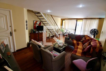 Apartamento à venda com 270m², 4 quartos e 2 vagasSala