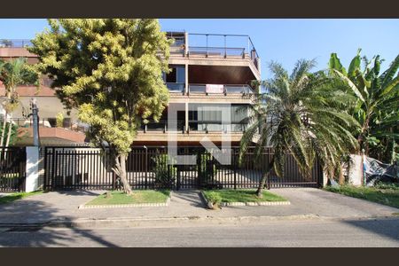 Apartamento à venda com 270m², 4 quartos e 2 vagasFachada