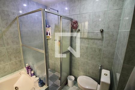 Apartamento à venda com 270m², 4 quartos e 2 vagasBanheiro da Suíte 3