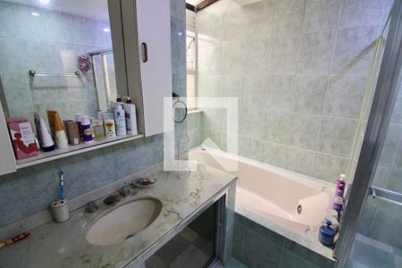 Apartamento à venda com 270m², 4 quartos e 2 vagasBanheiro da Suíte 3