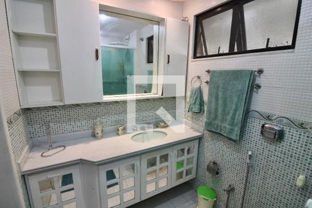 Apartamento à venda com 270m², 4 quartos e 2 vagasBanheiro da Suíte 4