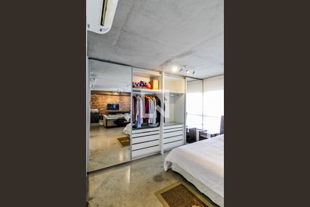 Apartamento à venda com 74m², 1 quarto e 1 vagaQuarto