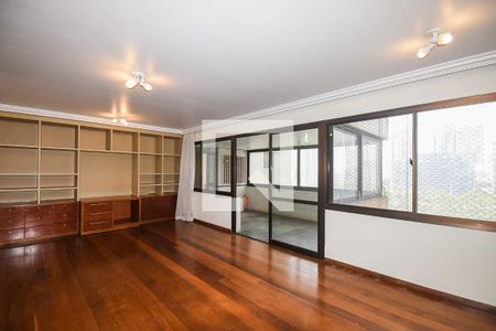 Sala de apartamento à venda com 3 quartos, 185m² em Real Parque, São Paulo