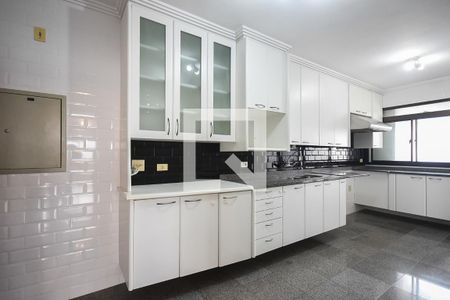 Apartamento à venda com 185m², 3 quartos e 3 vagasCozinha