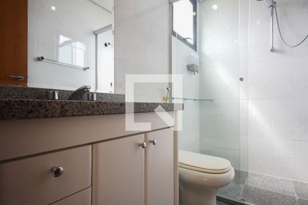 Apartamento à venda com 185m², 3 quartos e 3 vagasBanheiro suíte 2