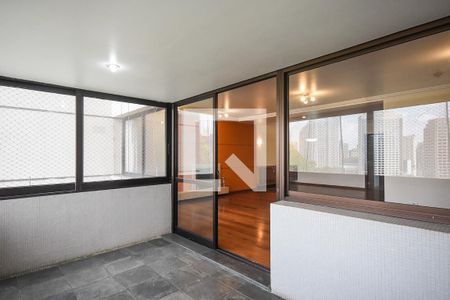 Varanda de apartamento à venda com 3 quartos, 185m² em Real Parque, São Paulo