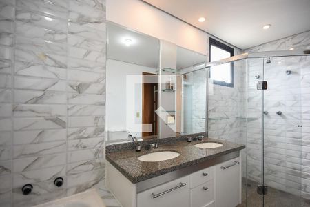 Apartamento à venda com 185m², 3 quartos e 3 vagasBanheiro suíte 3