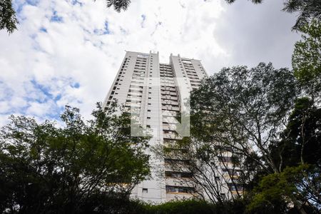 Apartamento à venda com 185m², 3 quartos e 3 vagasFachada