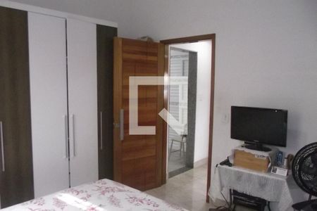 Casa à venda com 360m², 2 quartos e 1 vagaQuarto