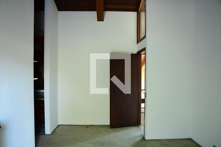 Casa de condomínio para alugar com 600m², 3 quartos e 4 vagasQuarto