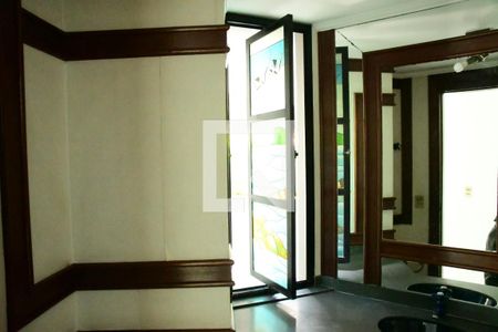 Casa de condomínio para alugar com 600m², 3 quartos e 4 vagasLavabo