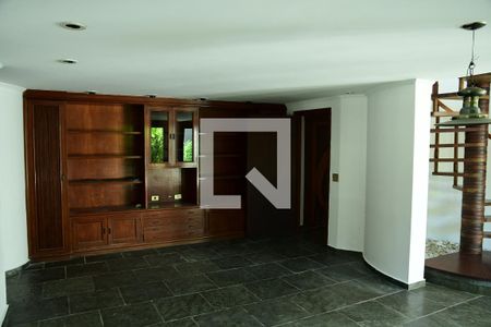 Casa de condomínio para alugar com 600m², 3 quartos e 4 vagasSala