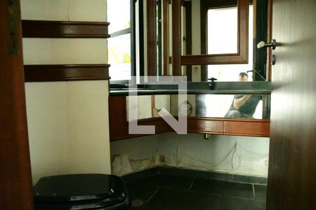 Casa de condomínio para alugar com 600m², 3 quartos e 4 vagasLavabo