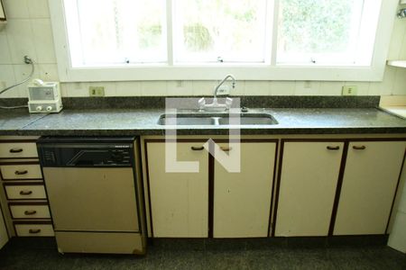 Casa de condomínio para alugar com 600m², 3 quartos e 4 vagasCozinha 