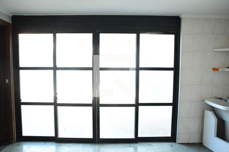 Casa de condomínio para alugar com 600m², 3 quartos e 4 vagasÁrea de Serviço