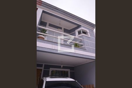 Casa à venda com 167m², 3 quartos e 4 vagasFachada 