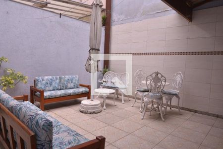 Casa à venda com 167m², 3 quartos e 4 vagasÁrea externa 