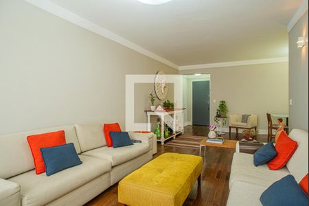 Sala de TV de apartamento à venda com 3 quartos, 140m² em Bela Vista, São Paulo