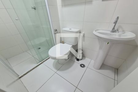 Banheiro de apartamento para alugar com 1 quarto, 28m² em Vila Ema, São Paulo