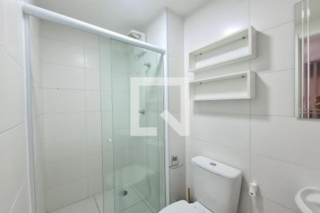 Banheiro de apartamento para alugar com 1 quarto, 28m² em Vila Ema, São Paulo