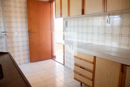 Apartamento à venda com 66m², 2 quartos e 2 vagas Apartamento à venda com 66m², 2 quartos e 2 vagasCozinha