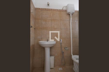 Banheiro de casa para alugar com 1 quarto, 52m² em Glória, Belo Horizonte