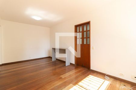 Apartamento para alugar com 70m², 2 quartos e 1 vagaSala