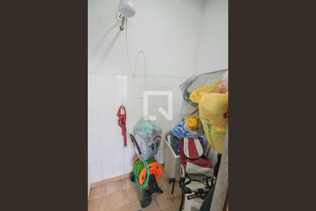 Casa à venda com 129m², 2 quartos e 2 vagasLavanderia Banheiro Serviço