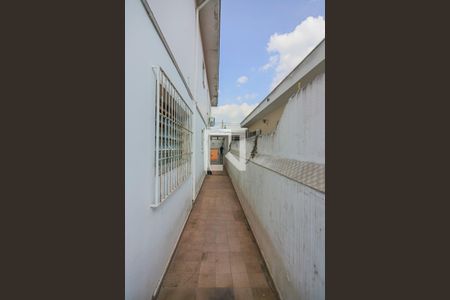 Casa à venda com 129m², 2 quartos e 2 vagasCorredor Lateral