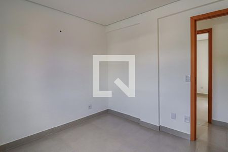 Quarto 1 de apartamento para alugar com 3 quartos, 75m² em Santa Efigênia, Belo Horizonte