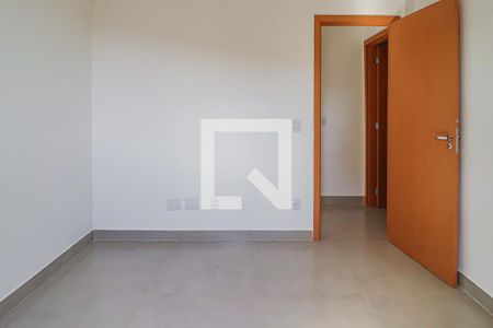 Apartamento à venda com 75m², 3 quartos e 2 vagasQuarto 2