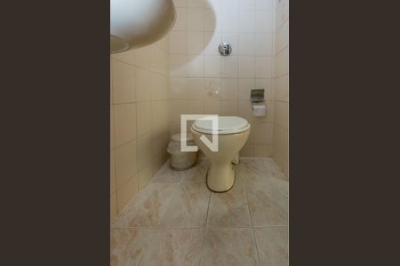 Casa para alugar com 279m², 3 quartos e 4 vagasBanheiro de serviço